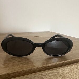Le specs Black Oval Sunglasses